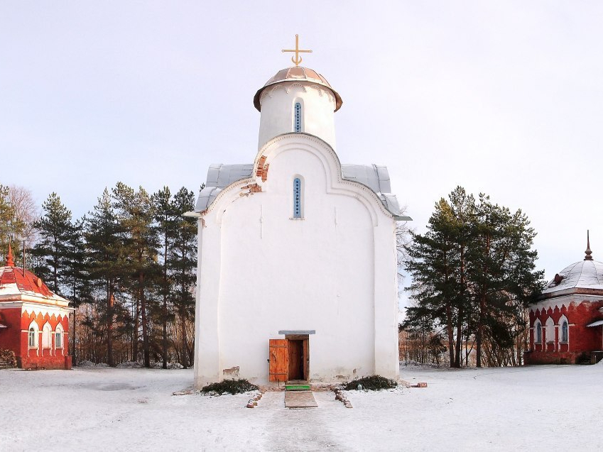 Перынский скит великий новгород. Перынский скит Рождества Богородицы. Перынский скит Рождества Богородицы Великий Новгород реконструкция. Перынский скит парк.