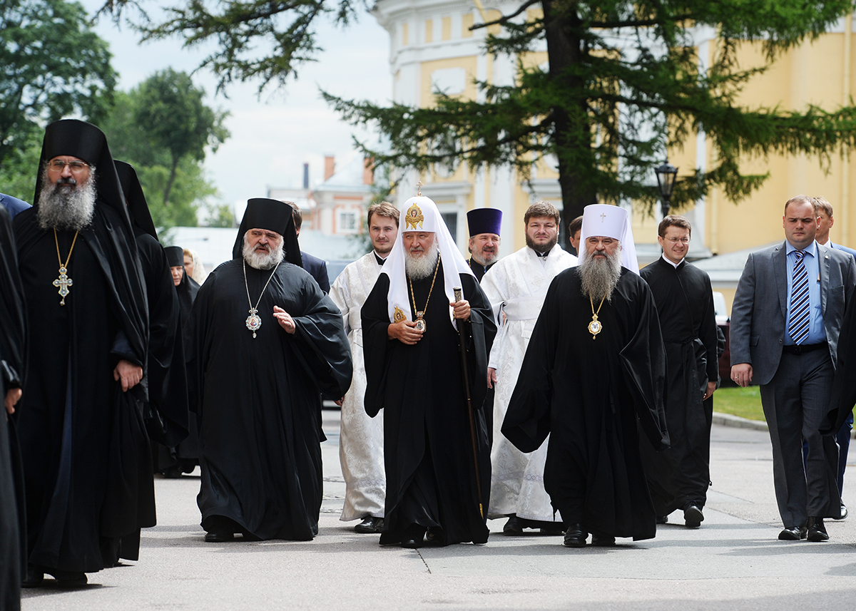 Московской патриархии русской православной церкви. Патриарх прибыл в СПБ. Архимандрит Санкт Петербургский.